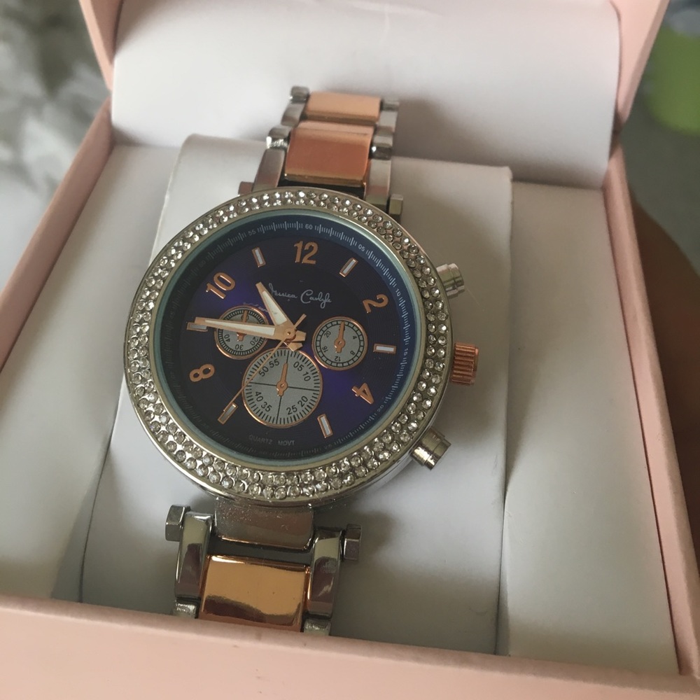 Gorgeous Watch - Picture 3 of 3